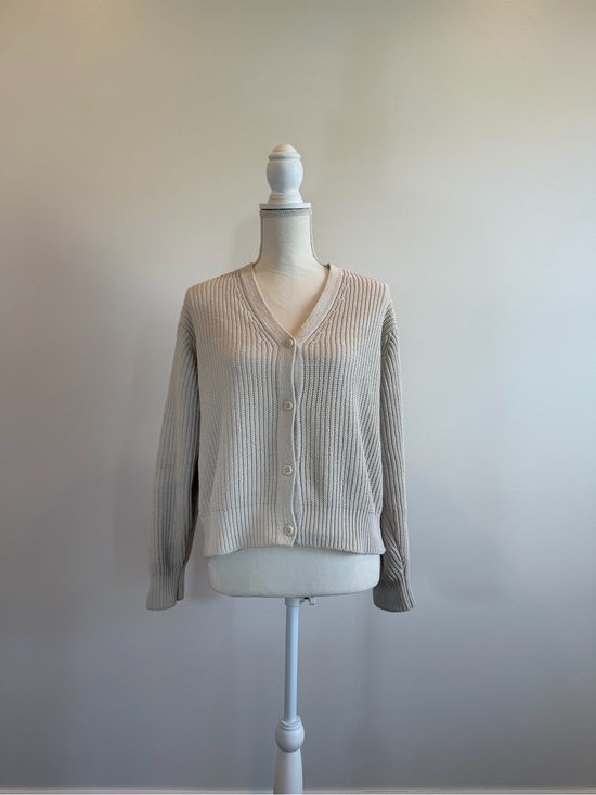 Uniqlo Other - Uniqlo Light Cream Ribbed V-Neck Cardigan